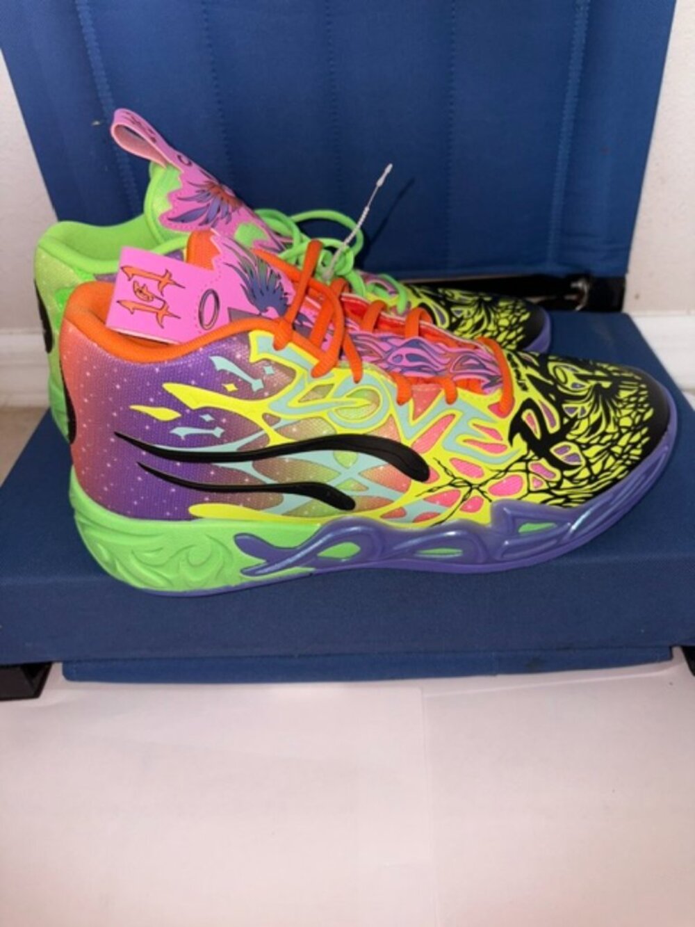 lamelo ball basketball shoes size 10